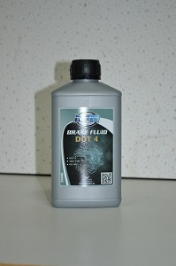 ТОРМОЗНАЯ ЖИДКОСТЬ DOT4 0.5 Л., АРТ. 20000 Тормозная жидкость DOT-4 (ДОТ-4).